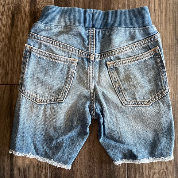 Gap jean shorts 4t - Picture 3 of 5